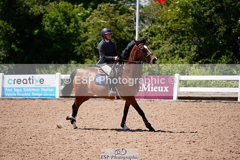 240525A-120202-05872 - Cls 15 Foxhunter