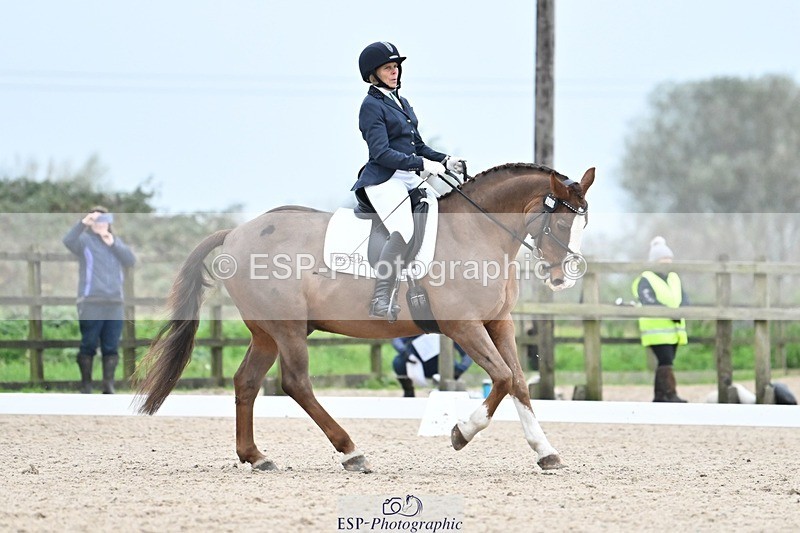 241103-153358-03154 - Novice 1 - 14.44 to 16.08