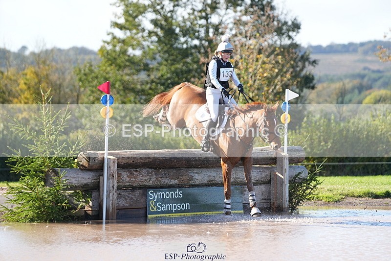 251024A-124322-10762 - B-137-Josie.Reid