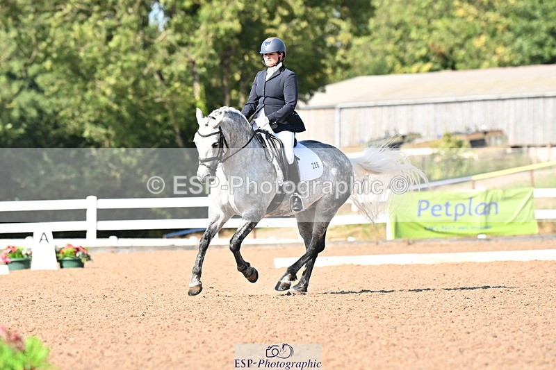 240816A-164103-06241 - 226-Sonya.Fitch-Peyton-THE.GREY.SWALLOW