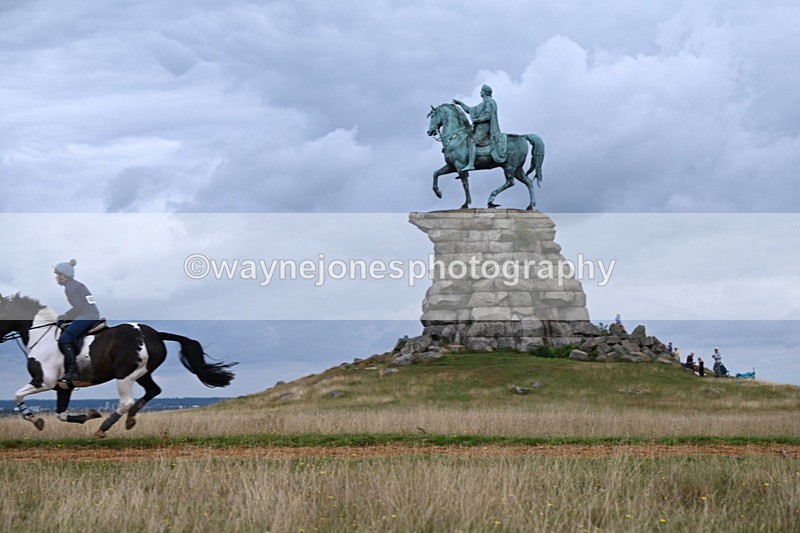 DSC_5067 - Time at Statue 11:10 to 11:42