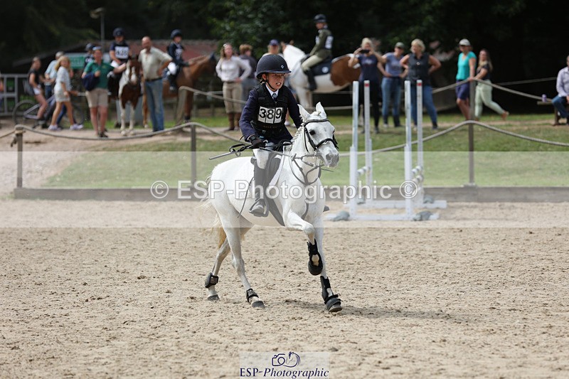 240823X-140005-18128 - 70cm R1 13.45 to 15.30