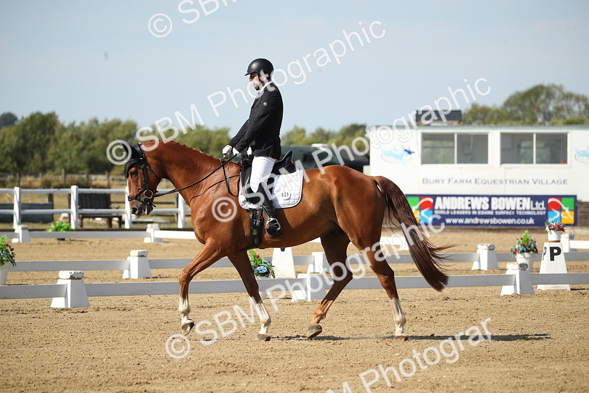 SBM_004098 - Class 11 - Novice 5 - 10.24-11.20