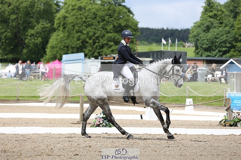 240523-121942-03773 - 226-CLONSHIRE_ON_TREND-Heidi_Coy