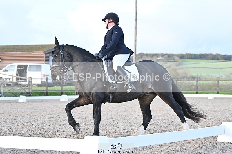 231105-160414-04016 - Cls 4 Novice 24 15.24 to 16.35 break