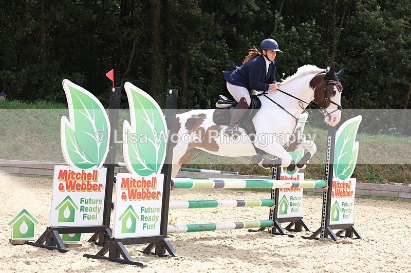 3E7A4972 - Class 4: Senior British Novice/90cm open