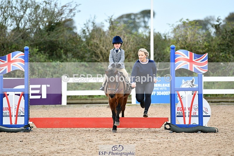 241013B-094935-00276 - Cls 1 Clear Round