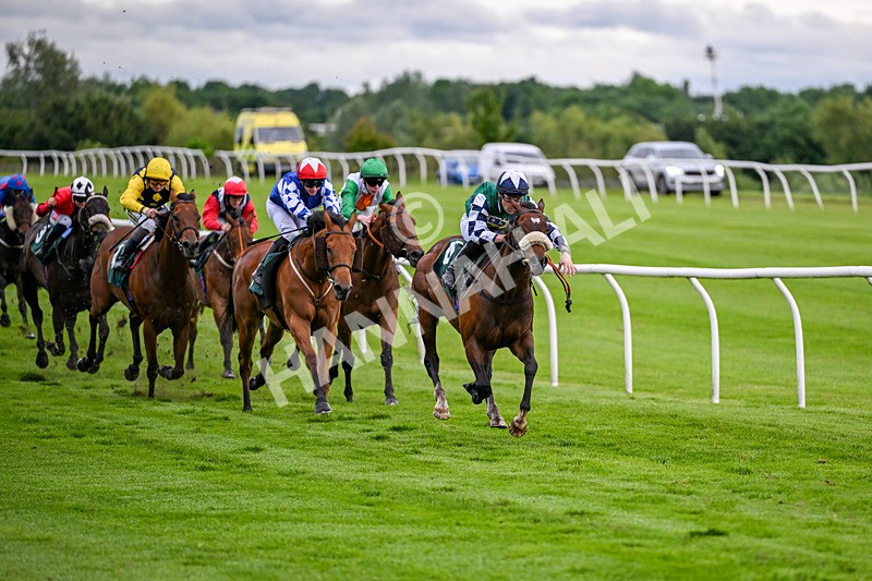 110626-Race 4-Winchurch-4867 - Race 4 19.52pm Download The Raceday Ready App Handicap
