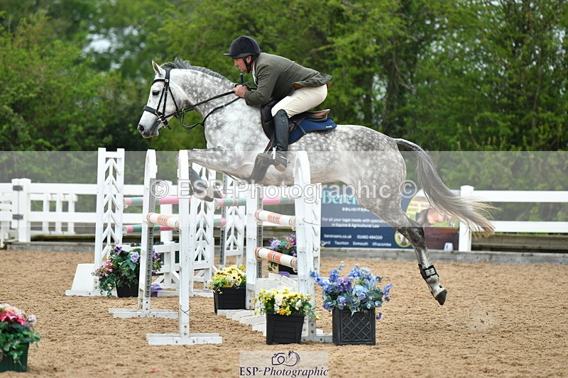 230504A-142702-02040 - Cls 5 1.05m Amateur Quali