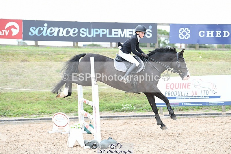 250807-111716-00565 - 90cm Round 1