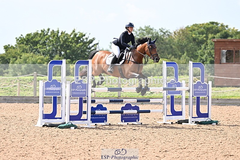 240828A-143143-00919 - Cls 4 Snr Newcomers and 1.10m Open