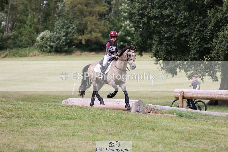 240825X-161415-36442 - 80cm XC 15.30 to 16.30