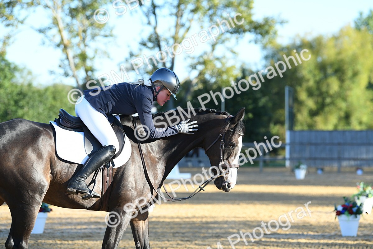 SBM_14363 - D4 - Small Tour Championship - Intro B