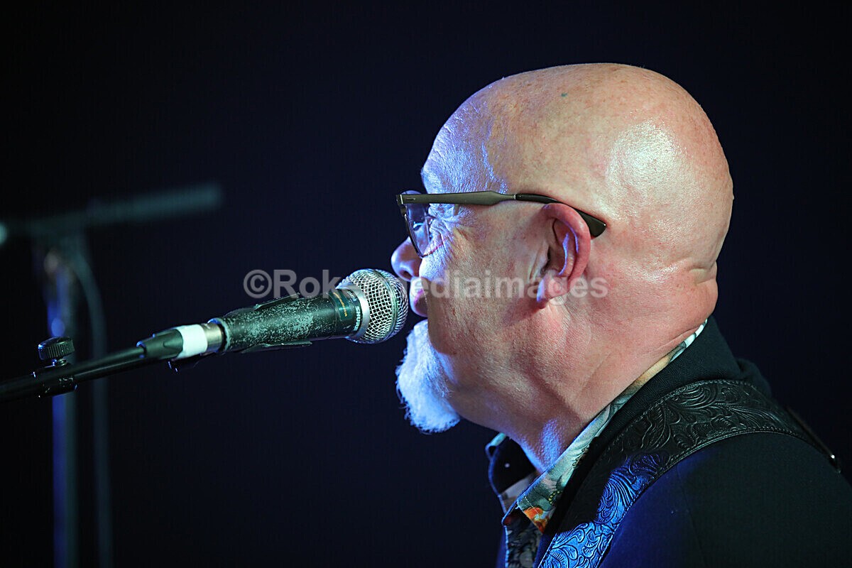 FOLK N BLUES-389 - FOLK and BLUES SEPT 2022