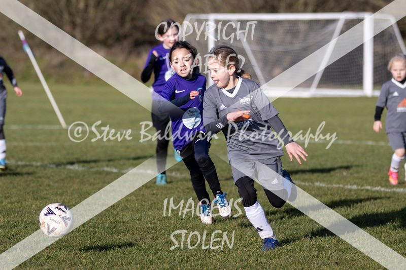 1DX31380 - 2026-01-17 FC Abbey Meads U9 Purple Girls V Develop FC U9 Girls