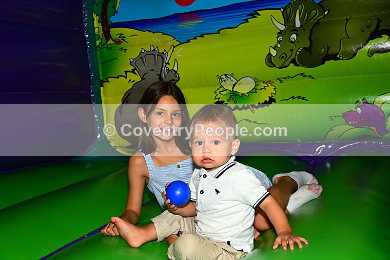 CON-061 - Joey and Ella
