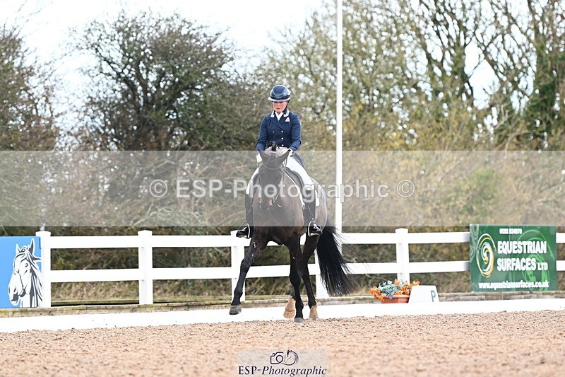 240218A-104659-06070 - 160-Abbie.Newbury-Seagry.Firstamour