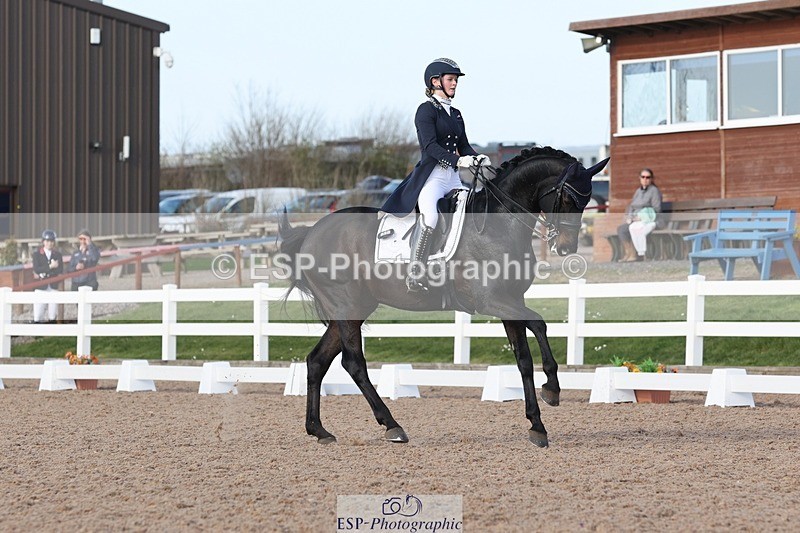 250404-174609-08113 - 069-India.Hamilton-Burnet-Kissingdale