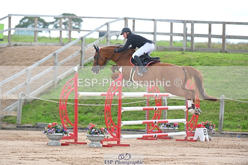 230721A-112302-05632 - Cls 6, 2 Star Medium 1.35m