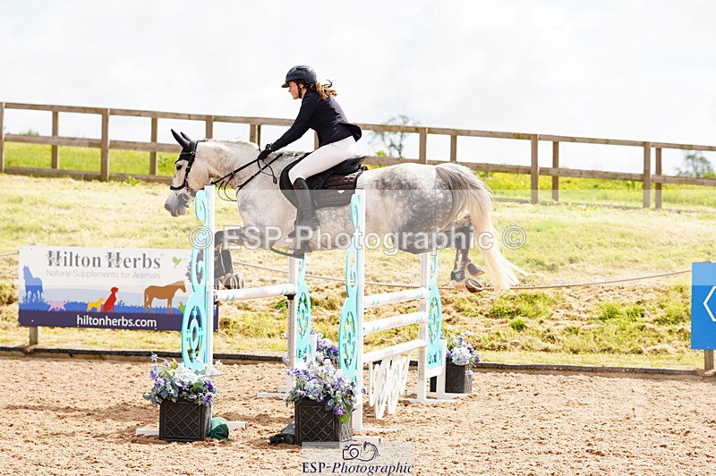 240526A-105522-07676 - Cls 26 Chard Equ 1.05m and 1.10m Grand Prix