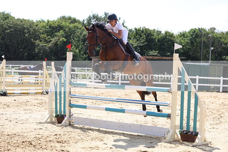 3E7A1725 - Class 8: Senior Newcomers/1.10m open