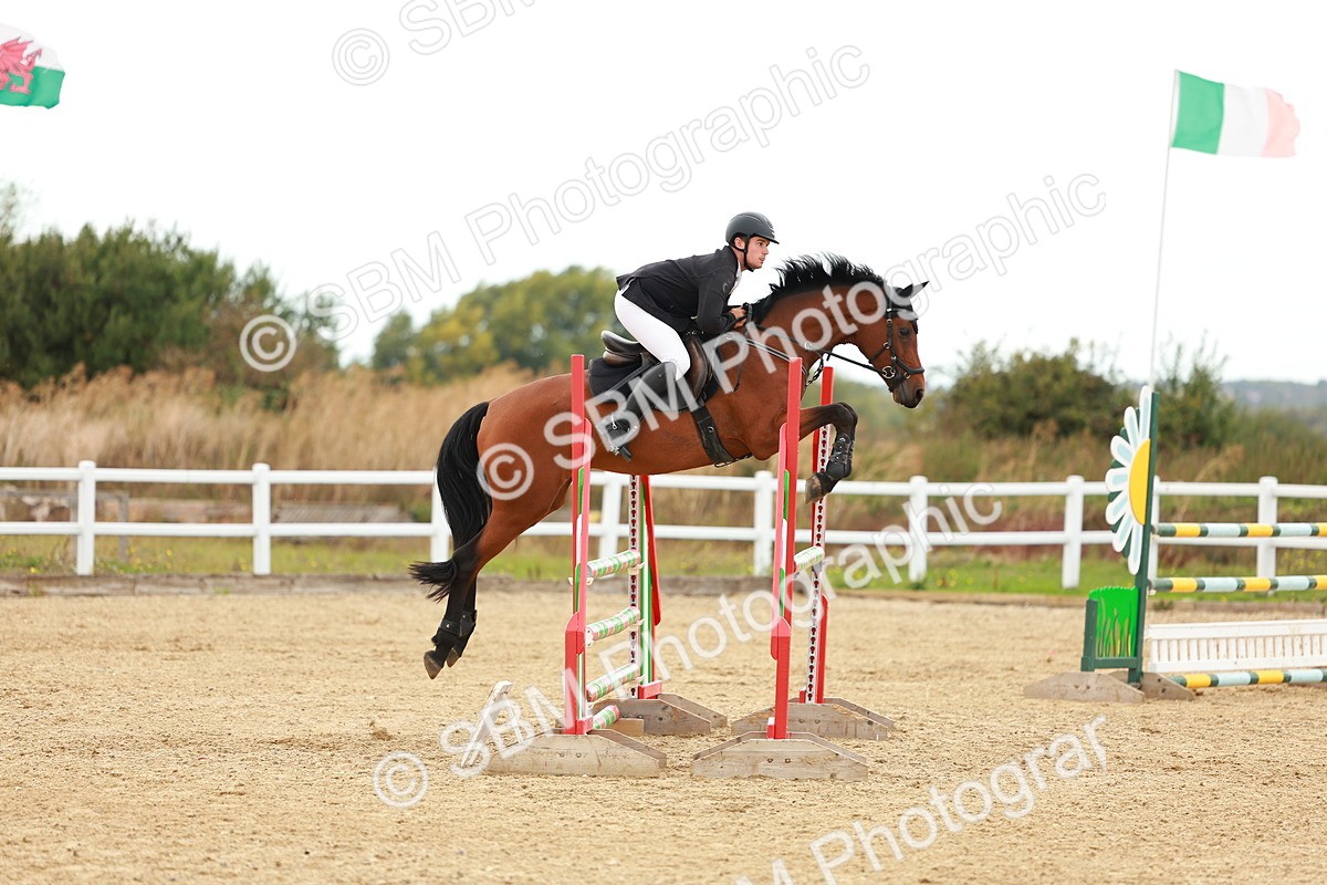 SBM_001476 - Class 4 - Senior Newcomers - 1.10m