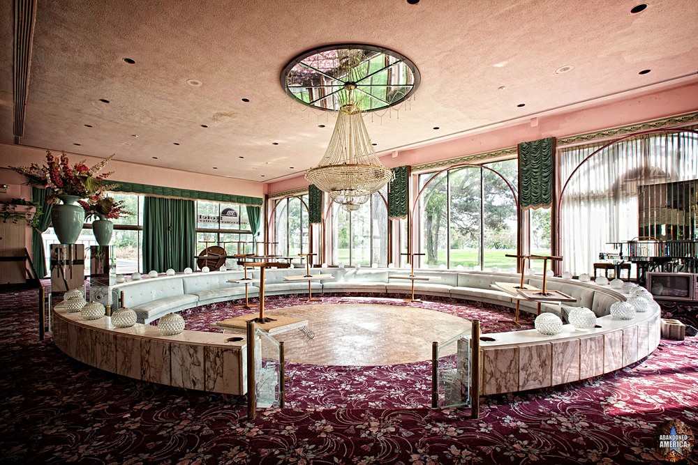 The Circle, Fallside Hotel (Niagara Falls, NY) | Abandoned America