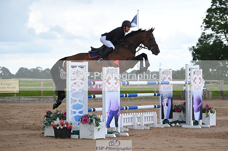 230721A-113356-05695 - Cls 6, 2 Star Medium 1.35m