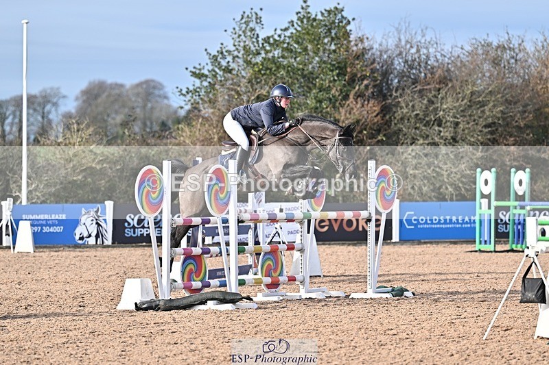 251126-121959-00428 - Cls 4 Newcomers and 1.10m