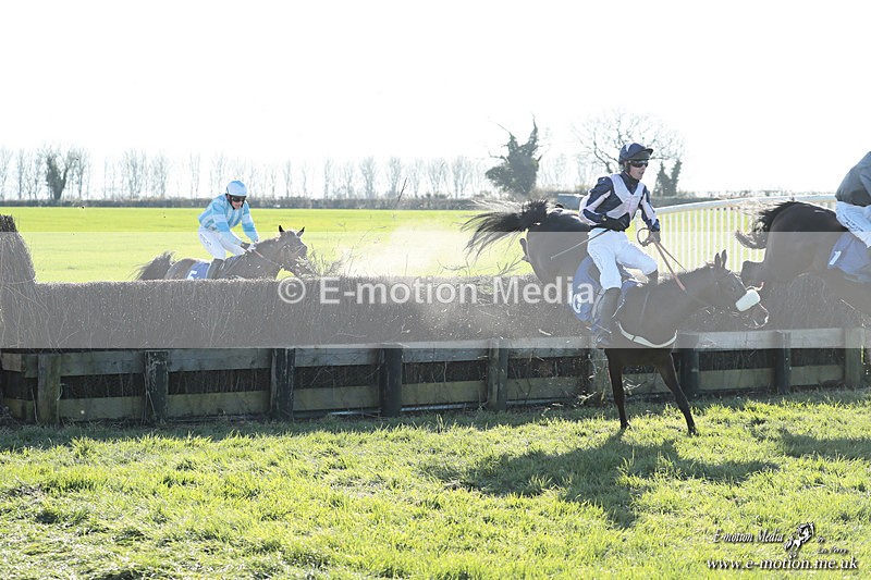 PtP 210326 1039 - VWH Cirencester Races 21/03/26