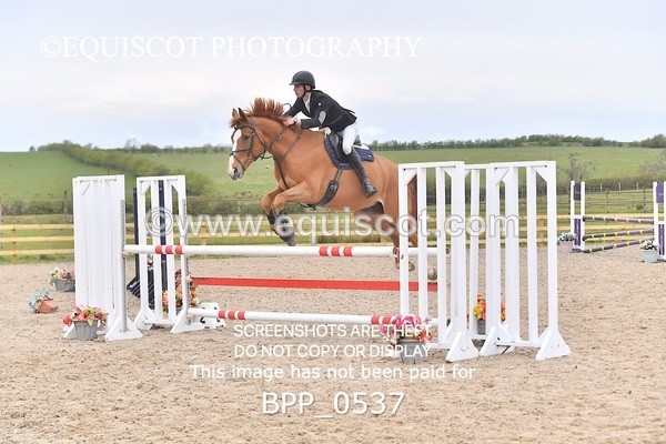 BPP_0537 - CLASS 4 FRI Senior Newcomers/ 1.10m Open