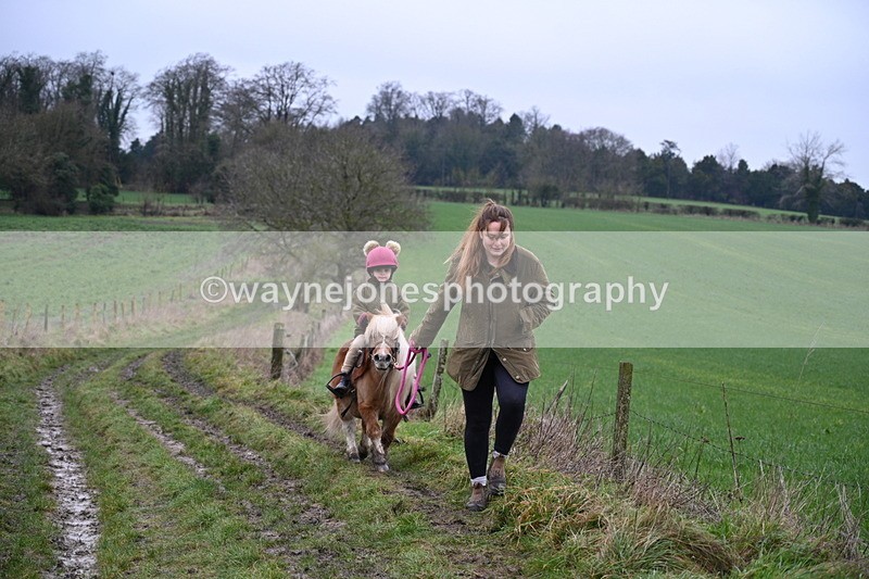 WJ7_9540 - Walk out..