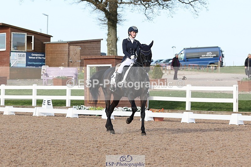 250404-174425-08106 - 069-India.Hamilton-Burnet-Kissingdale