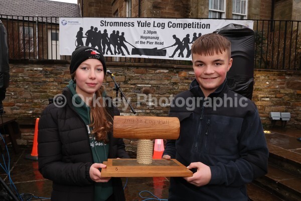DAD_2012 - Stromness Yule Log Pull