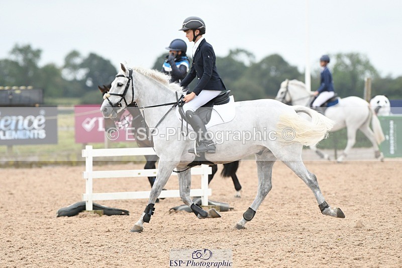 250807-111433-00527 - 90cm Round 1