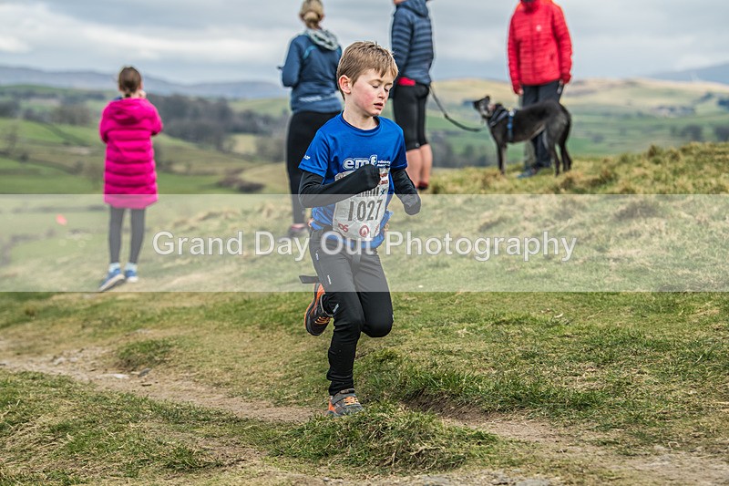 Helm Hill U9-19 - Kendal Winter League Helm Hill Under 9 Fell Race Sunday 16th March 2025
