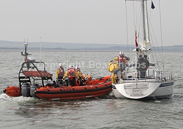 100411 JLP SAILING CLUB - RNLI IMG_0357 - APRIL 11th 2010 - JLP SAILING CLUB & RNLI