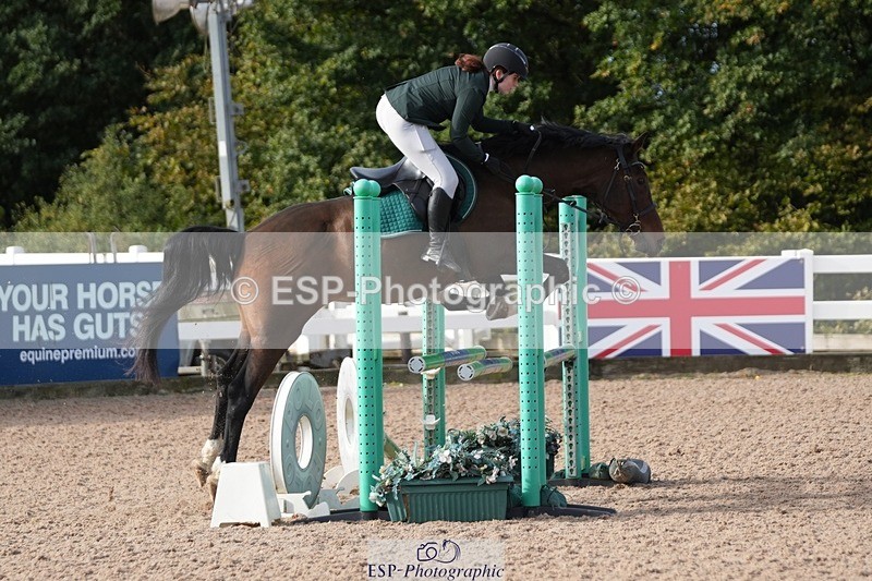 251005-102354-02529 - Cls 22 British Novice and 90cm