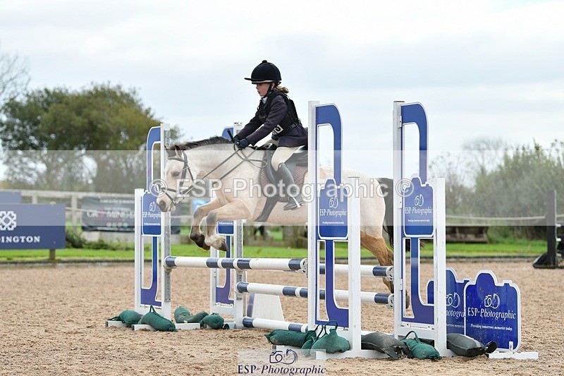 251026-105828-02190 - Cls 21+22 70cm Club and Schools