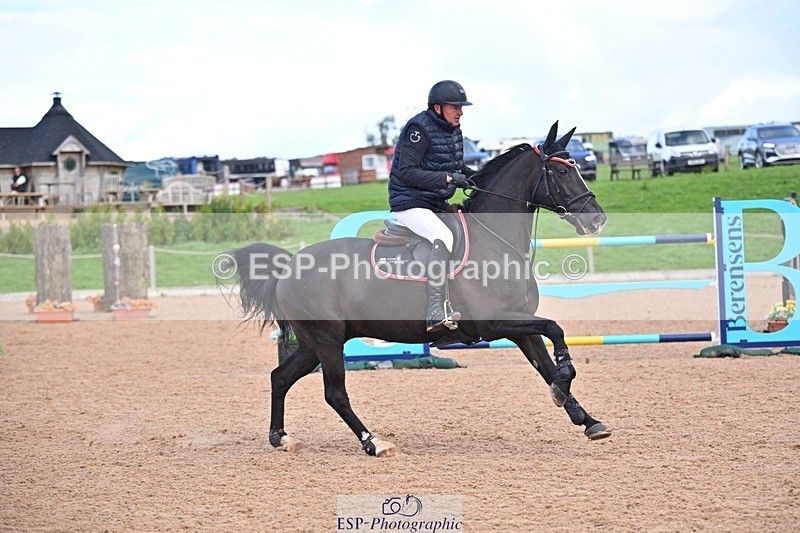 250912-122400-04256 - Cls 18 National 1.30m Open