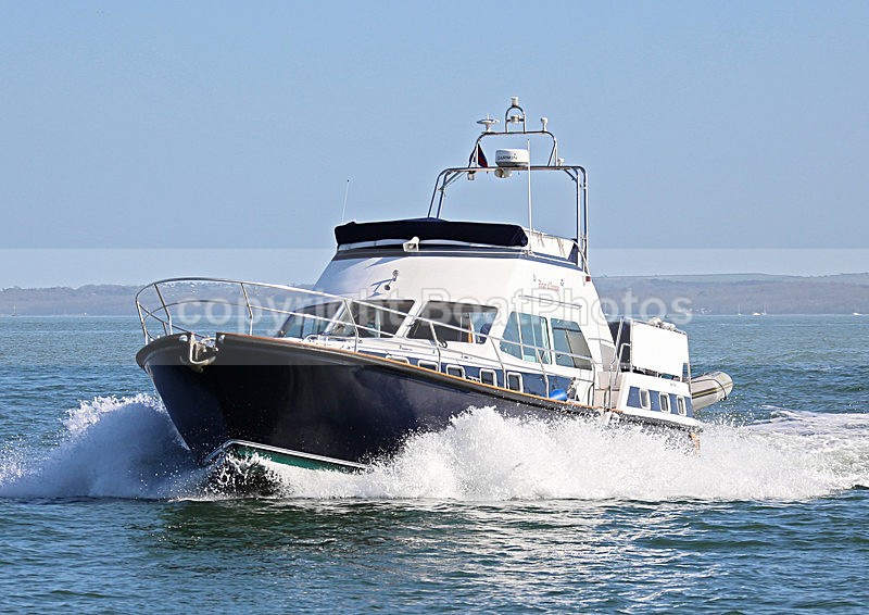 130420 FLEUR DECOSSE WT7A5677 - Flybridge Cruisers