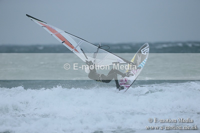 WS 030413-111 - Windsurfing