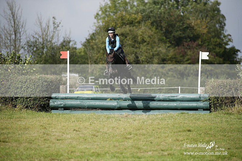  WWHT 171021 2933 - Intermediate (0.90m)  17/10/21