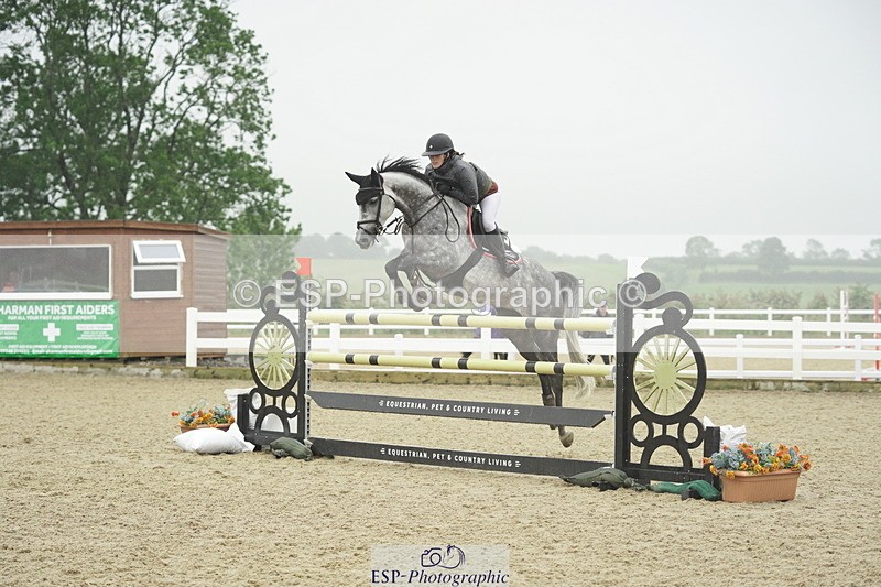 230722A-140958-09558 - Cls 23, 1 Star Gold 1.30m