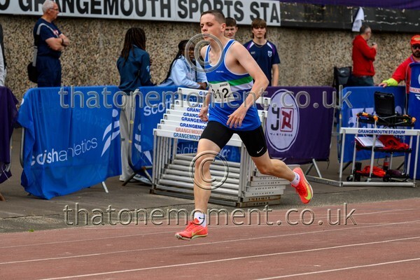 Sen25SAT-913843 - Track Male Set Two