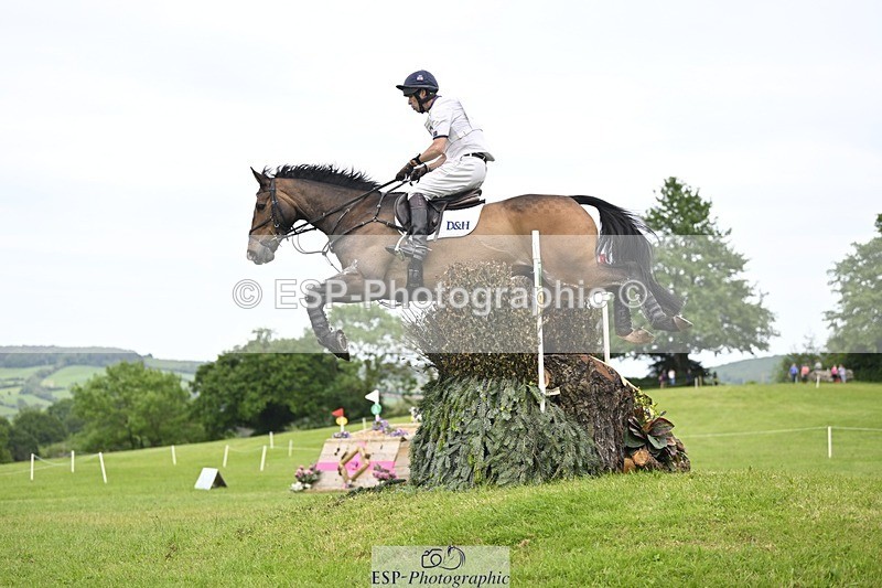 240525-154049-16851 - 222-KILCANNON_SENSATION-Harry_Meade