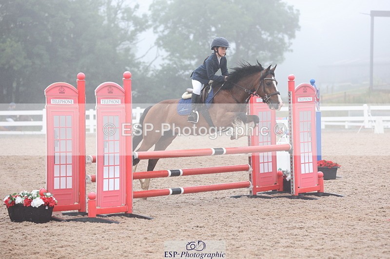 240630A-082717-11203 - Cls 30 British Novice and 80cm Open