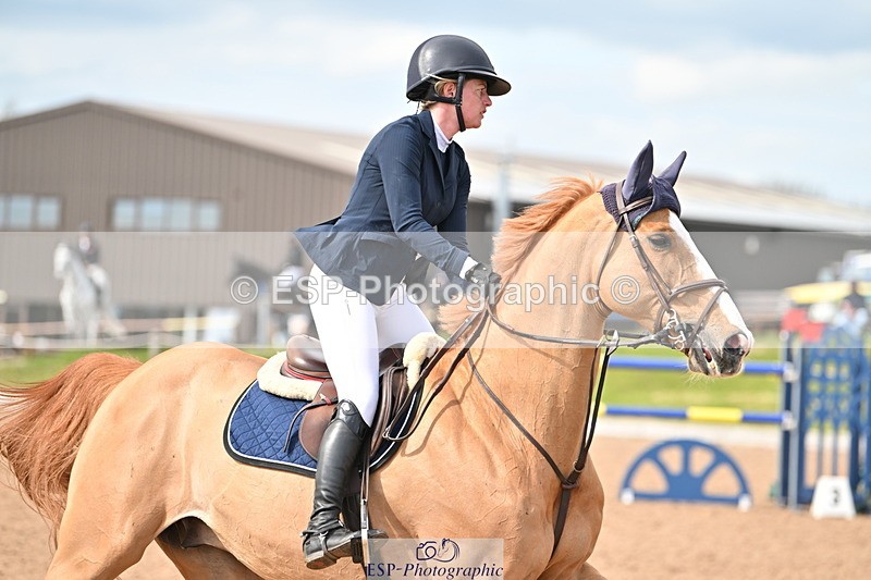 240418A-151438-04625 - Cls 9, 2 Star Big Tour 1.40m