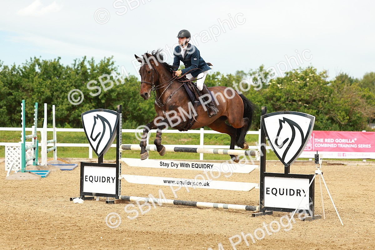 SBM_002256 - Class 4 - Senior Newcomers - 1.10m