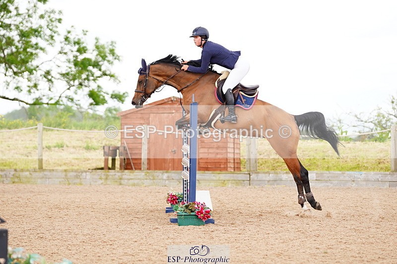 240526A-112406-07785 - Cls 26 Chard Equ 1.05m and 1.10m Grand Prix